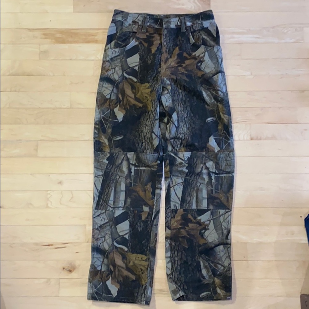Camouflage jeans